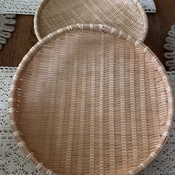 2 Baskets - Picture 3 of 4